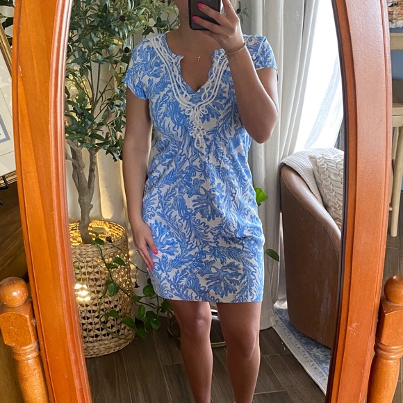Lilly Pulitzer Danika Tunic Dress Blue & White Coral Print - Picture 2 of 5